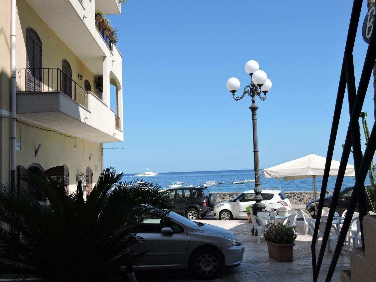 Maretna Apartment Giardini Naxos Exterior photo